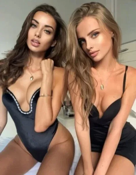 Mia, Lina and Eva photo 2