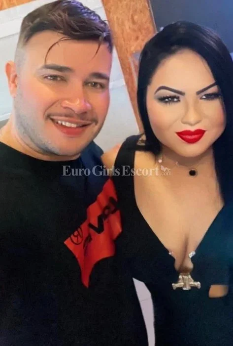 Lya & Leo photo 1