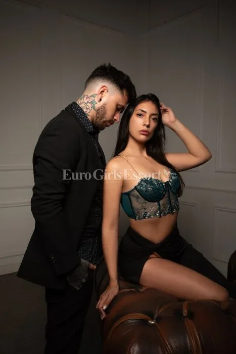 Mile & Fran photo 3