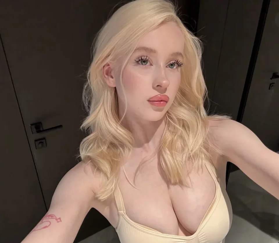 Rosalie profile photo 2