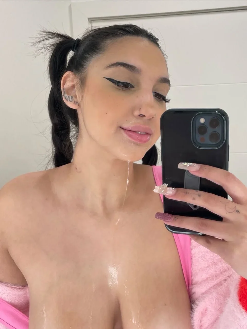 Freya Fox profile photo 4