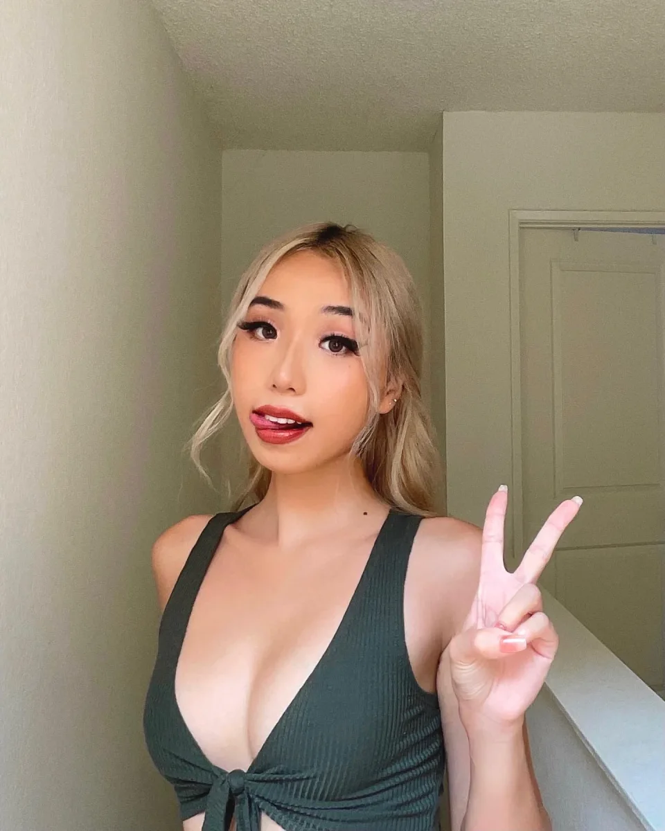 Elise profile photo 4