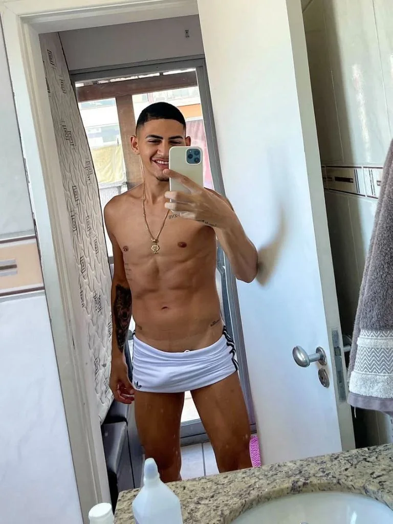 Dorian ✨ profile photo 10