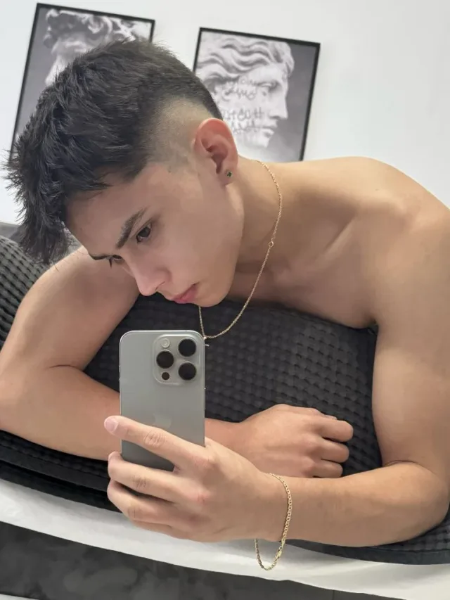 Ade Storm ⭐ profile photo 1