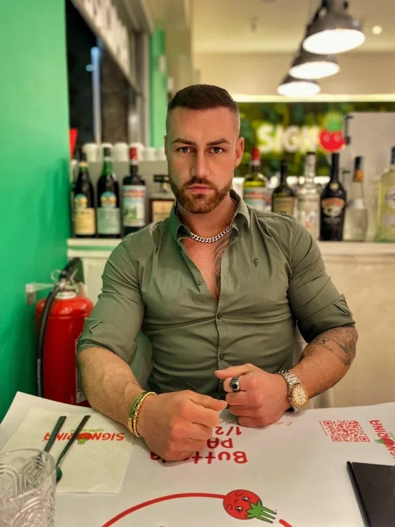 Rhys profile photo 13