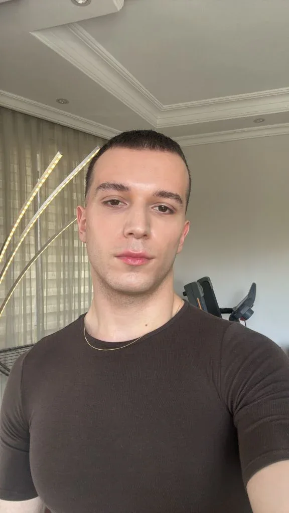 Axel Hart profile photo 8