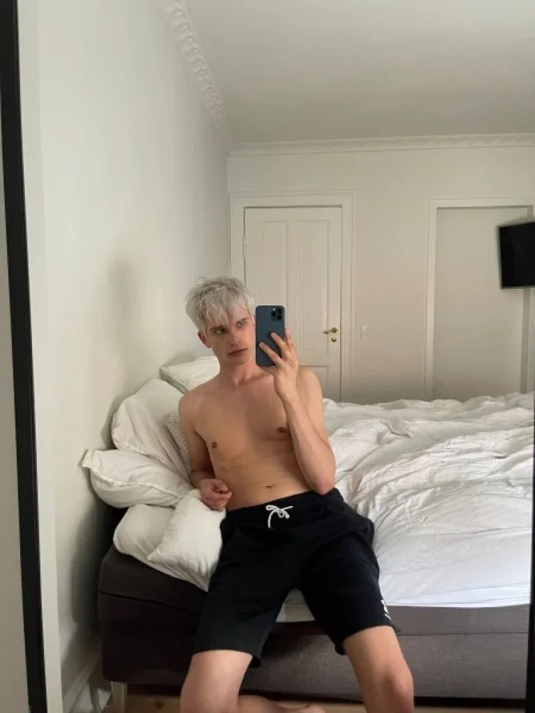 Ash Cross profile photo 50