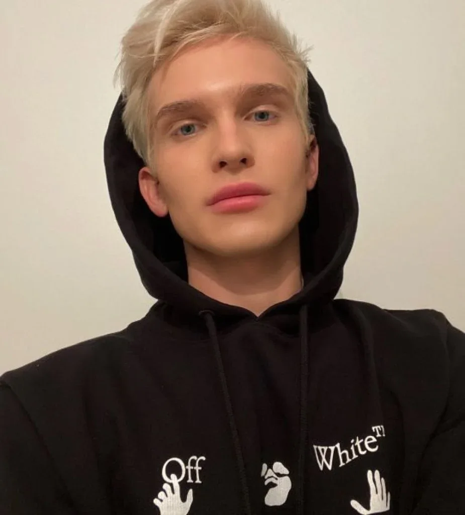 Ash Cross profile photo 54