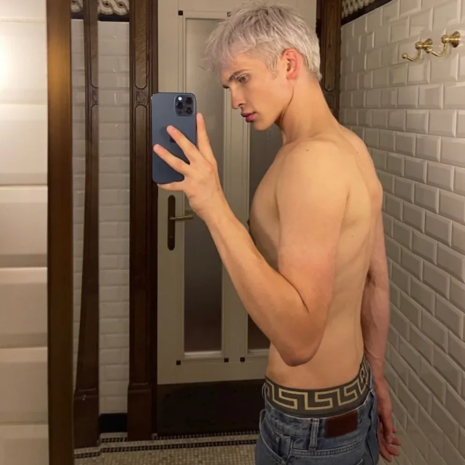 Ash Cross profile photo 81