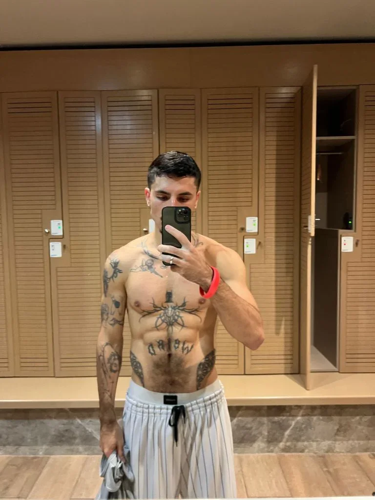 Anton Cross 🌺 profile photo 11