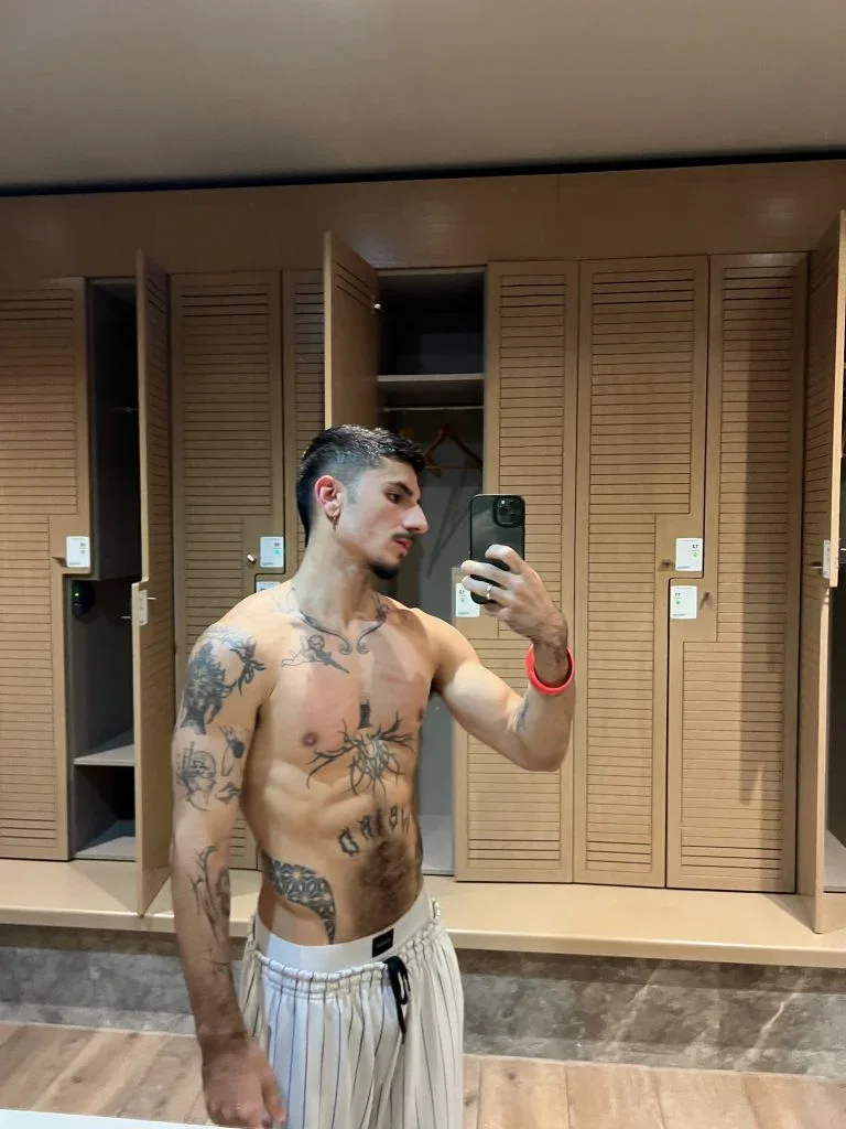 Anton Cross 🌺 profile photo 9
