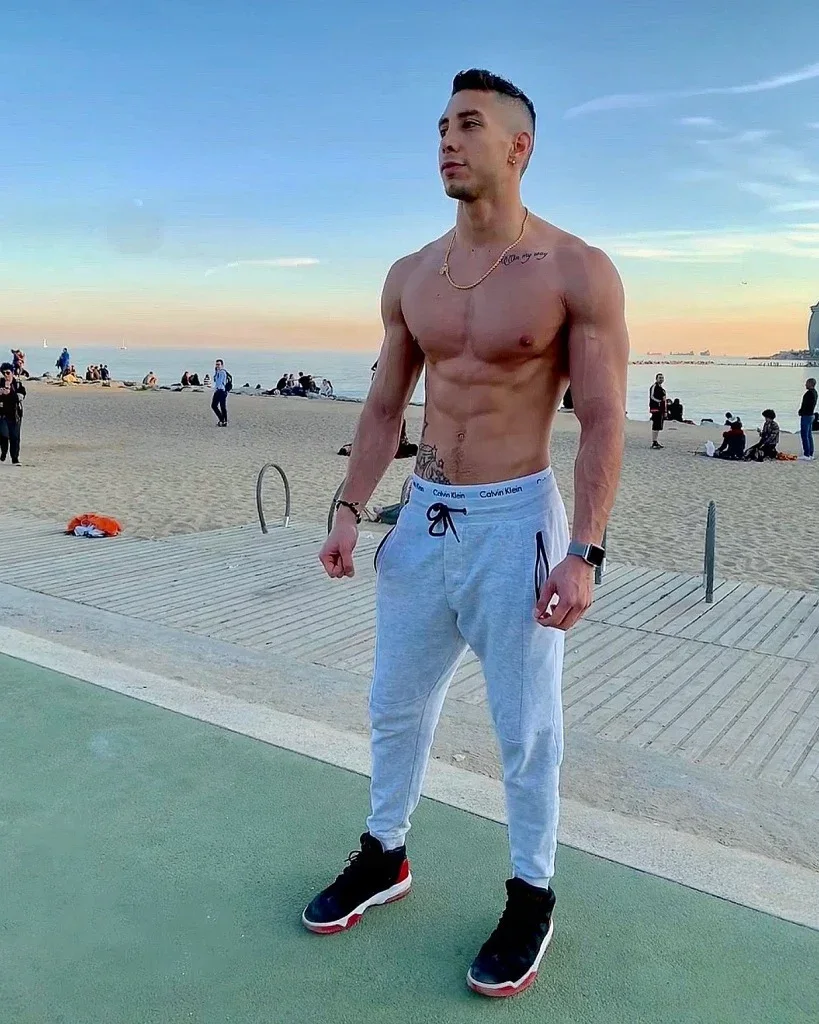 Tate Wolf profile photo 8