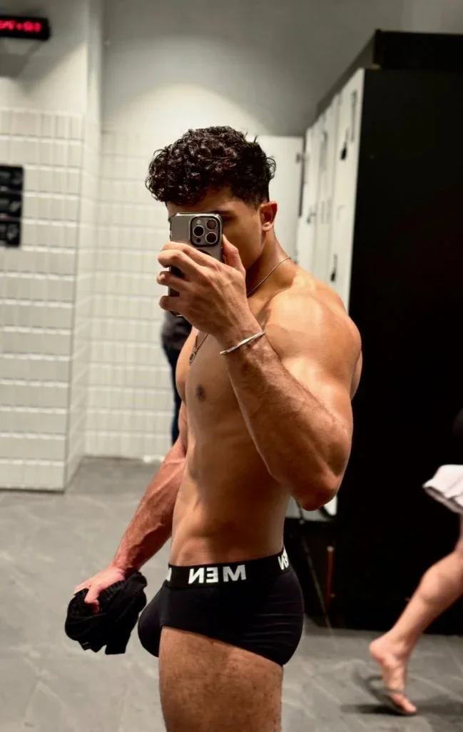 Emilio profile photo 11