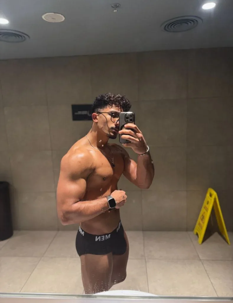Emilio profile photo 19