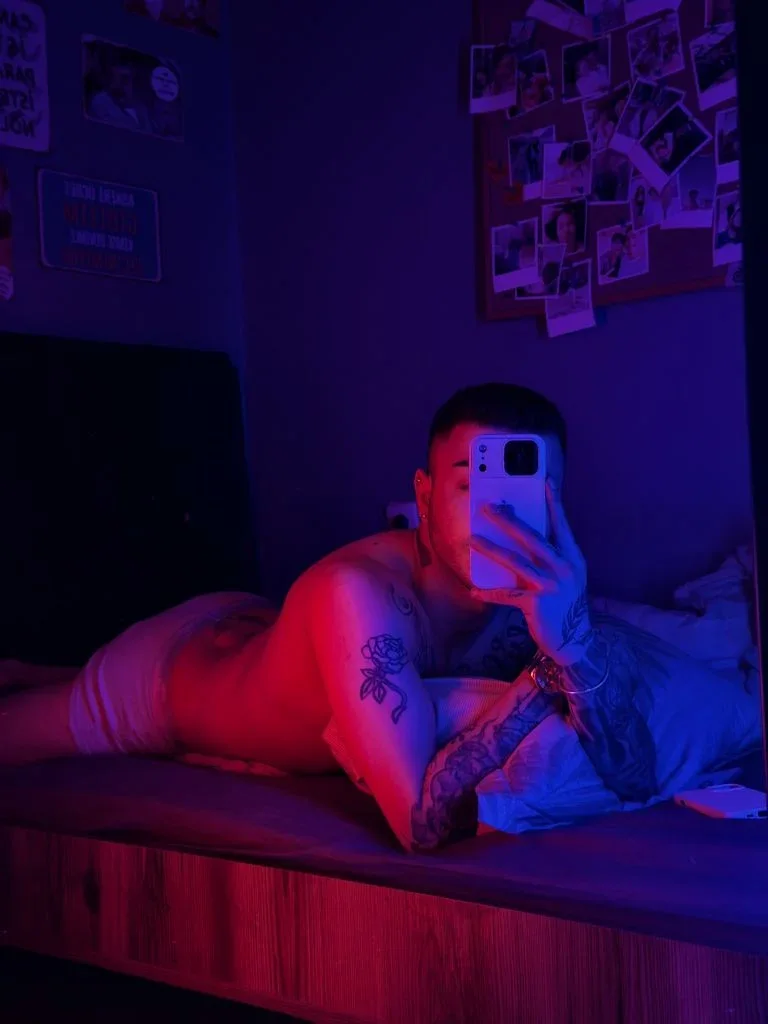 ezra_wolf profile photo 6