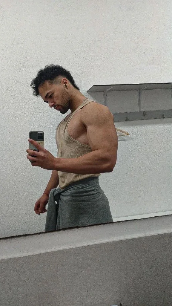 Zev Ray profile photo 2