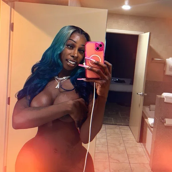 Solstice 🔥 profile photo 6