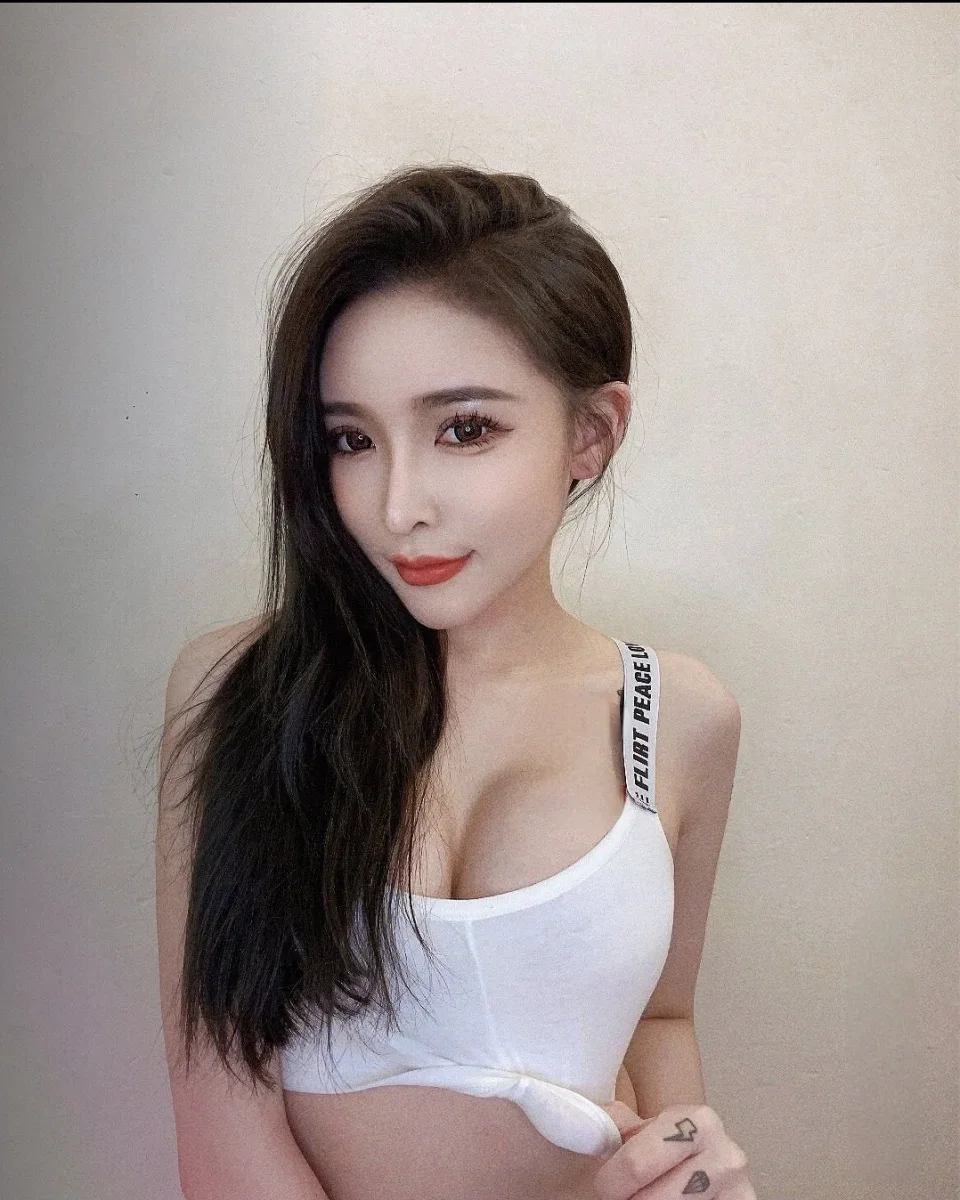 ZOE NOIR profile photo 1