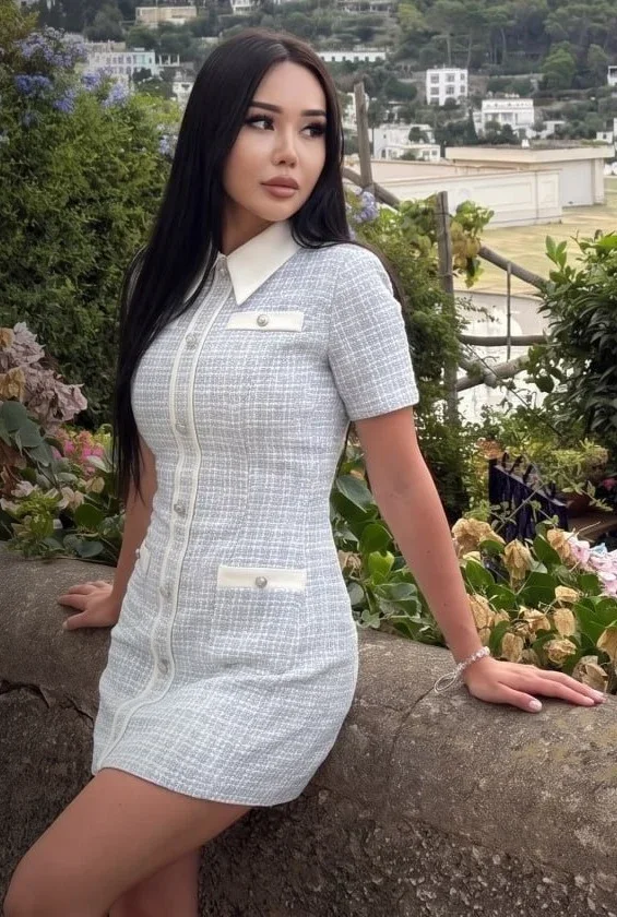 Sammi83 profile photo 36