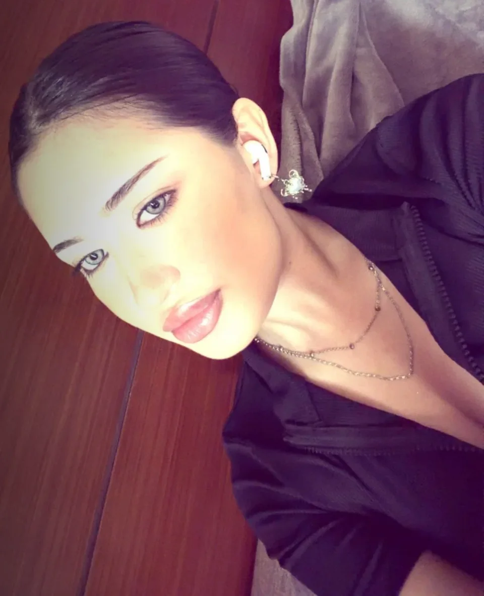 ILSE BELLE profile photo 15